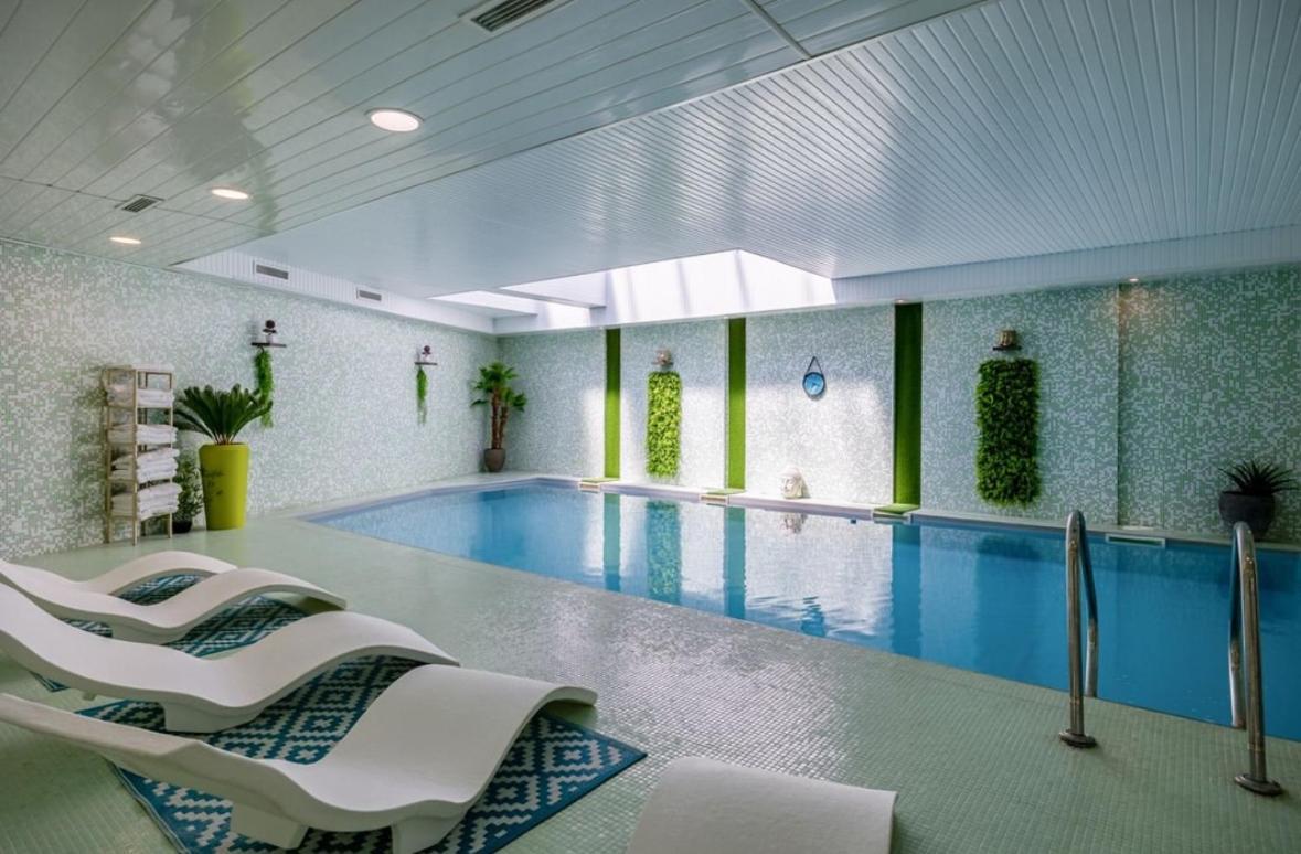 Hotel Et Spa Du Chateau Лагор Екстериор снимка